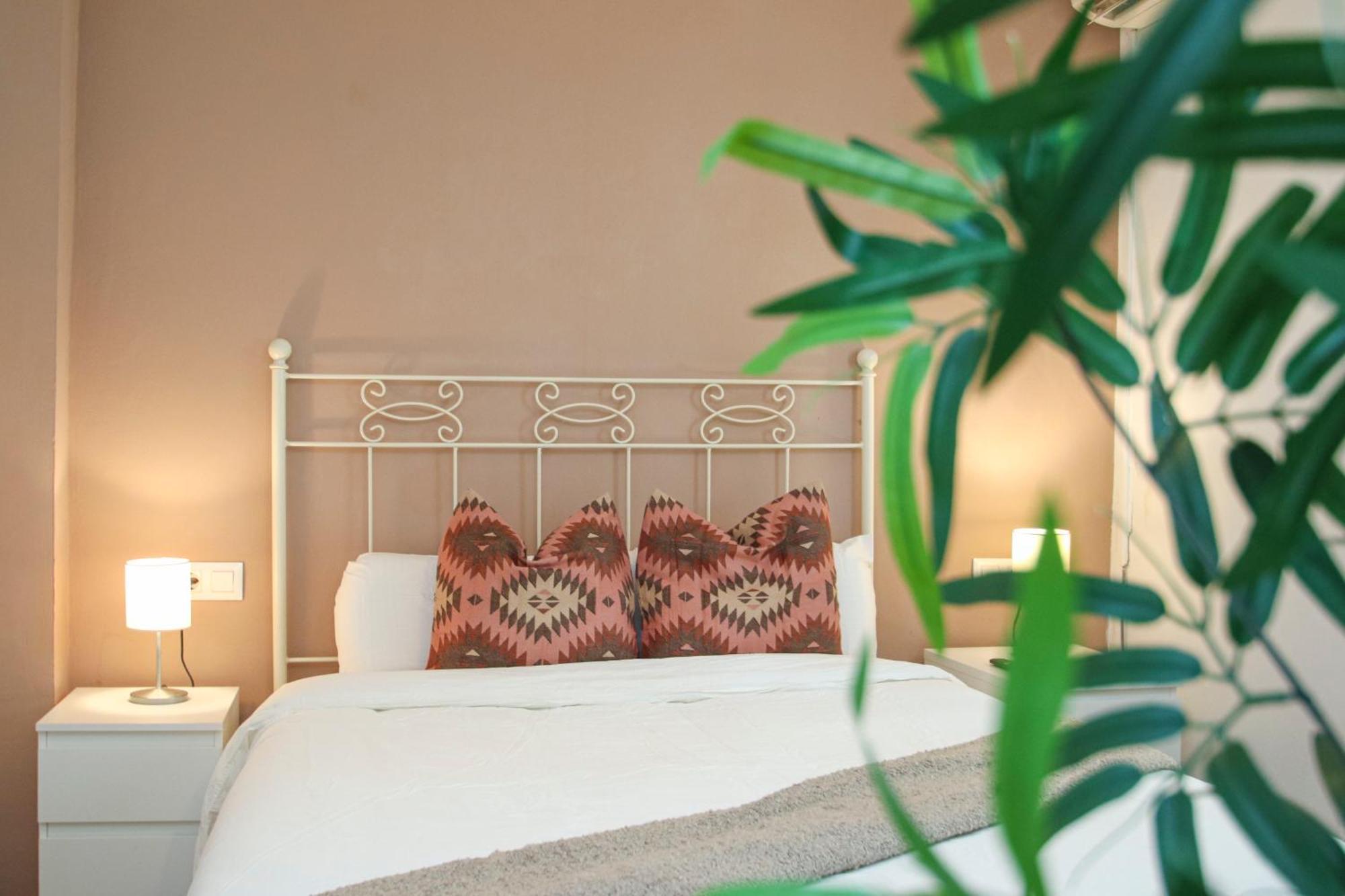 Spacious 2 Bedroom Apt In The Heart Of Triana Sevilha Exterior foto